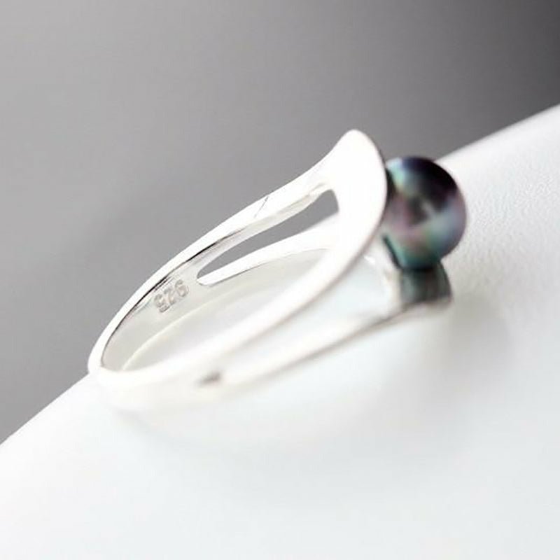 Natural Inlaid Black Pearl in Brushed Silver Ring - Ideal Place Market